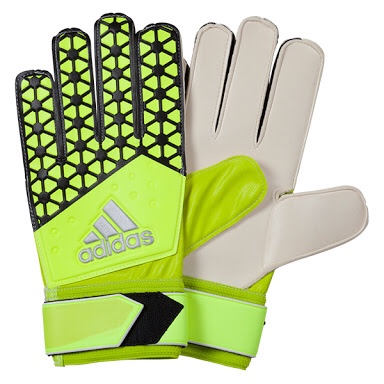 Shop Goal Keeper Gloves - The Football Factory