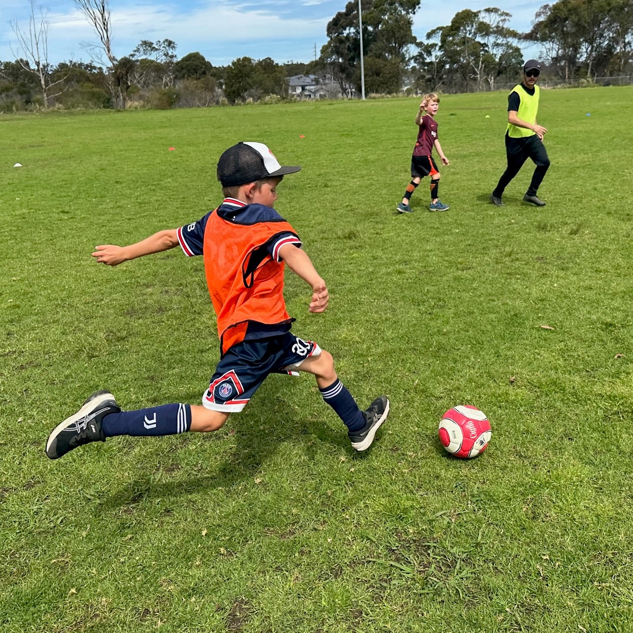 Let's train Hard to Play Easy … come and join us . . . . . . .  #chippingnorton#moorebank#cabramatta#football #footballskills #soccer…